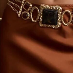 Solei statement belt and prndant